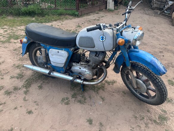 1972 ИЖ Планета, белый, 25000 рублей