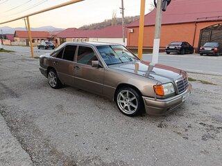 1993 Mercedes-Benz W124 200, коричневый, 360000 рублей, вид 3