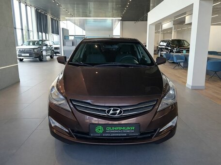 2016 Hyundai Solaris I Рестайлинг, коричневый, 787000 рублей, вид 2