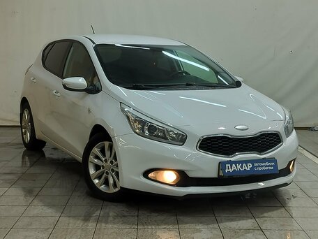 2013 Kia Ceed II, белый, 870000 рублей, вид 3