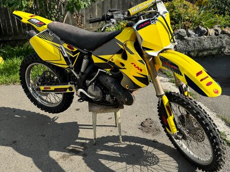 2005 Suzuki RM 250, жёлтый, 235000 рублей, вид 3