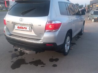 2012 Toyota Highlander II (XU40) Рестайлинг, серебристый, 1820000 рублей, вид 3