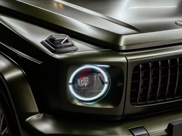 2026 Mercedes-Benz G-Класс AMG 63 AMG II (W465) Рестайлинг, зелёный, 33000000 рублей - вид 4