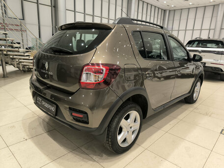 2018 Renault Sandero Stepway II Рестайлинг, коричневый, 899000 рублей, вид 5