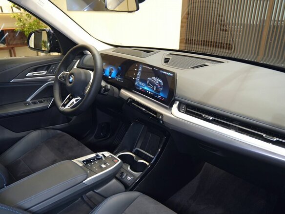 2026 BMW X1 25Li xDrive III (U11/U12), чёрный - вид 12