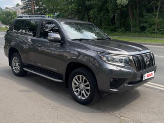 2018 Toyota Land Cruiser Prado 150 Series Рестайлинг 2, серый, 5300000 рублей, вид 1