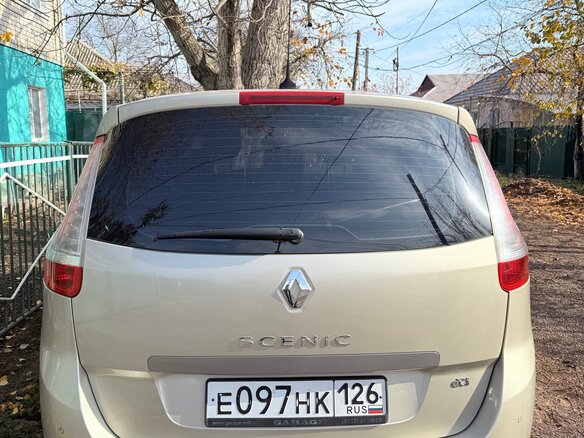 2011 Renault Scenic Grand III, бежевый, 870000 рублей - вид 3
