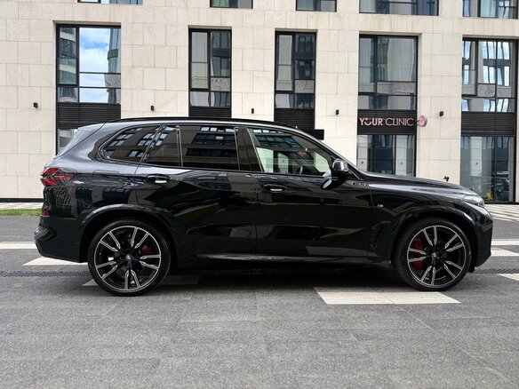 2025 BMW X5 30d IV (G05/G18) Рестайлинг, чёрный, 17000000 рублей - вид 5