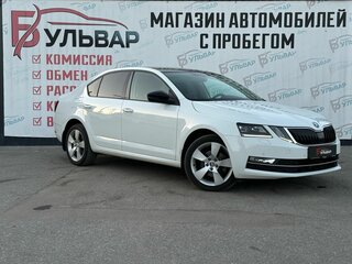 2017 Skoda Octavia III (A7) Рестайлинг, белый, 1550000 рублей, вид 1