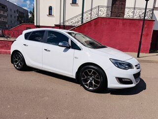 2013 Opel Astra J Рестайлинг, белый, 870000 рублей, вид 1