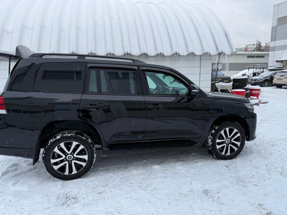 2010 Toyota Land Cruiser 200 Series, чёрный, 8400000 рублей - вид 8