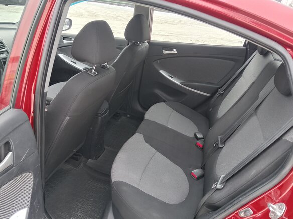 2011 Hyundai Solaris I, красный, 729000 рублей - вид 9