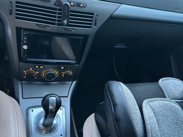 2004 Opel Astra H, золотистый, 280000 рублей - вид 9