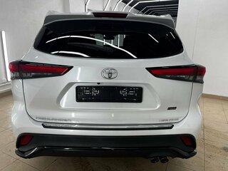 2022 Toyota Highlander IV (XU70), белый, 4790000 рублей, вид 4