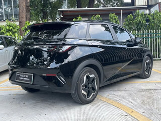 2025 BYD Dolphin 45.12 kWh I Рестайлинг, чёрный, 1021003 рублей, вид 2