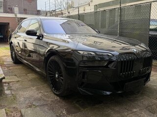 2023 BMW 7 серии 740d xDrive VII (G70), чёрный, 10999999 рублей, вид 4