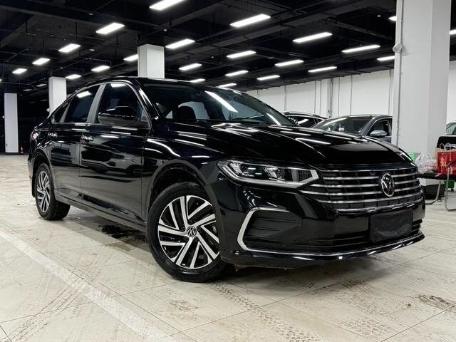 Открыть фотографии: Volkswagen Lavida III Рестайлинг
