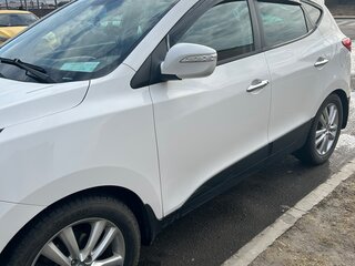 2011 Hyundai ix35 I, белый, 1020000 рублей, вид 4