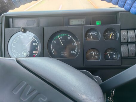 2000 Iveco EuroStar, белый, 900000 рублей, вид 1