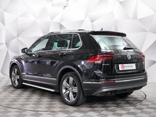 2018 Volkswagen Tiguan II, чёрный, 2462000 рублей, вид 3