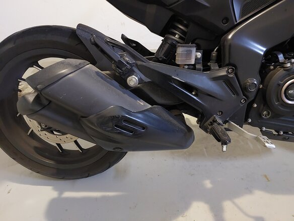 2021 Bajaj Dominar 400, чёрный, 350000 рублей - вид 15