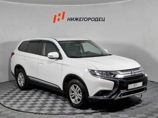 2019 Mitsubishi Outlander III Рестайлинг 3, белый, 1849000 рублей, вид 3