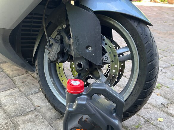 2015 BMW C 650 GT, серебристый, 550000 рублей - вид 20