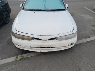 1993 Mitsubishi Galant VII, белый, 130000 рублей, вид 1