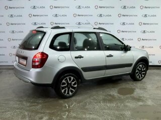 2025 Lada (ВАЗ) Granta Cross I Рестайлинг, серебристый, 1216000 рублей, вид 4