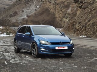 2013 Volkswagen Golf VII, голубой, 1250000 рублей, вид 2