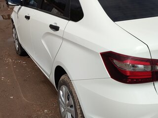 2024 Lada (ВАЗ) Vesta I Рестайлинг (NG), белый, 1240000 рублей, вид 4
