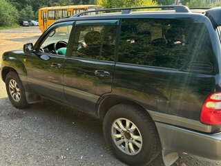 2004 Toyota Land Cruiser 100 Series Рестайлинг 1, чёрный, 1750000 рублей, вид 4