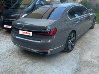 2020 BMW 7 серии 740d xDrive VI (G11/G12) Рестайлинг, серый, 7350000 рублей, вид 5