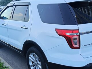 2014 Ford Explorer V, белый, 1700000 рублей, вид 4