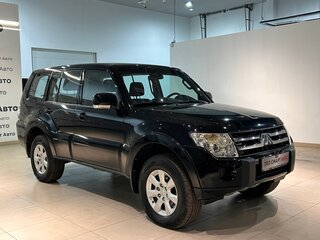 2011 Mitsubishi Pajero IV, чёрный, 1745000 рублей, вид 3