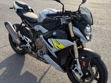 2021 BMW S 1000 R, серый, 1600000 рублей, вид 2