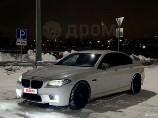 2013 BMW 5 серии 528i xDrive VI (F10/F11/F07) Рестайлинг, белый, 1700000 рублей, вид 1