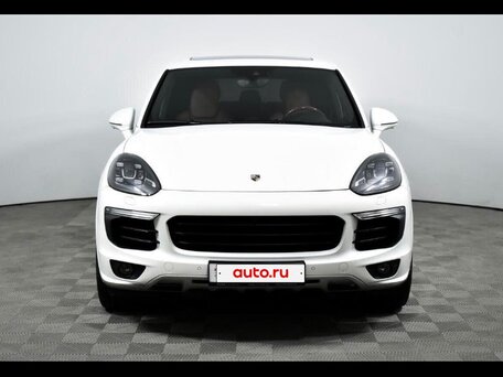 2015 Porsche Cayenne S II Рестайлинг (958), белый, 3890000 рублей, вид 3