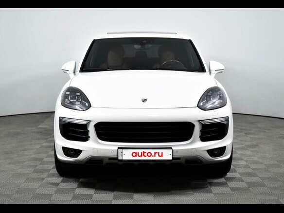 2015 Porsche Cayenne S II Рестайлинг (958), белый, 3890000 рублей - вид 2