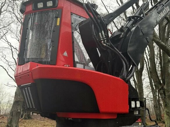 2023 Komatsu 931, красный, 53790000 рублей - вид 25