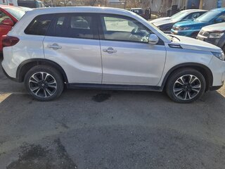 2021 Suzuki Vitara MHEV II Рестайлинг, белый, 1790000 рублей, вид 3