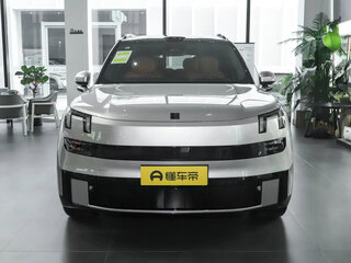 2026 Lynk & Co 900, серебристый, 6690000 рублей, вид 2