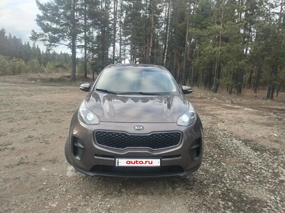 2017 Kia Sportage IV, коричневый, 1600000 рублей - вид 1