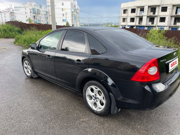 2010 Ford Focus II Рестайлинг, чёрный, 530000 рублей - вид 5