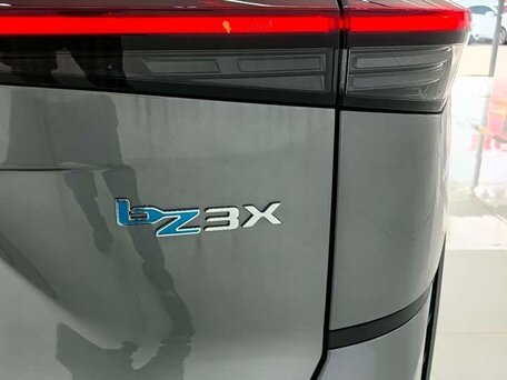 2026 Toyota bZ3X 58.3 kWh, чёрный, 2760066 рублей, вид 5