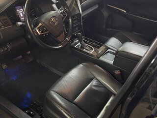 2017 Toyota Camry VII (XV50) Рестайлинг 2, чёрный, 2000000 рублей, вид 5