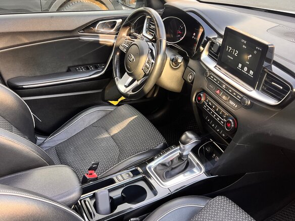 2018 Kia Ceed III, белый, 1350000 рублей - вид 7