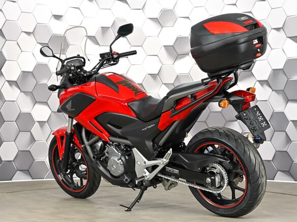 2012 Honda NC 700X, красный - вид 7