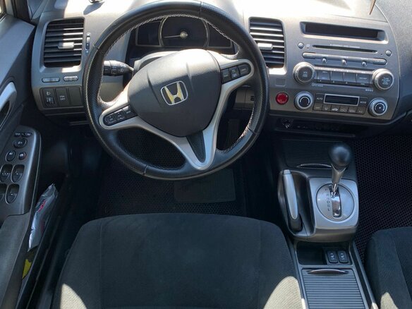 2009 Honda Civic Hybrid VIII Рестайлинг, серебристый, 675000 рублей - вид 12