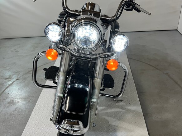 2011 Harley-Davidson Road King, чёрный, 710000 рублей - вид 2